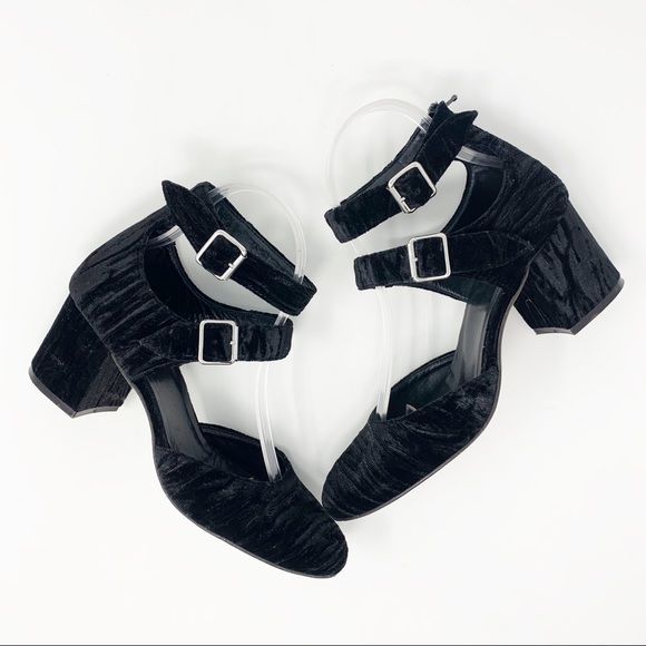 firenze studio Shoes - Firenze Studio Black Velvet Round Toe Heels Sz 7